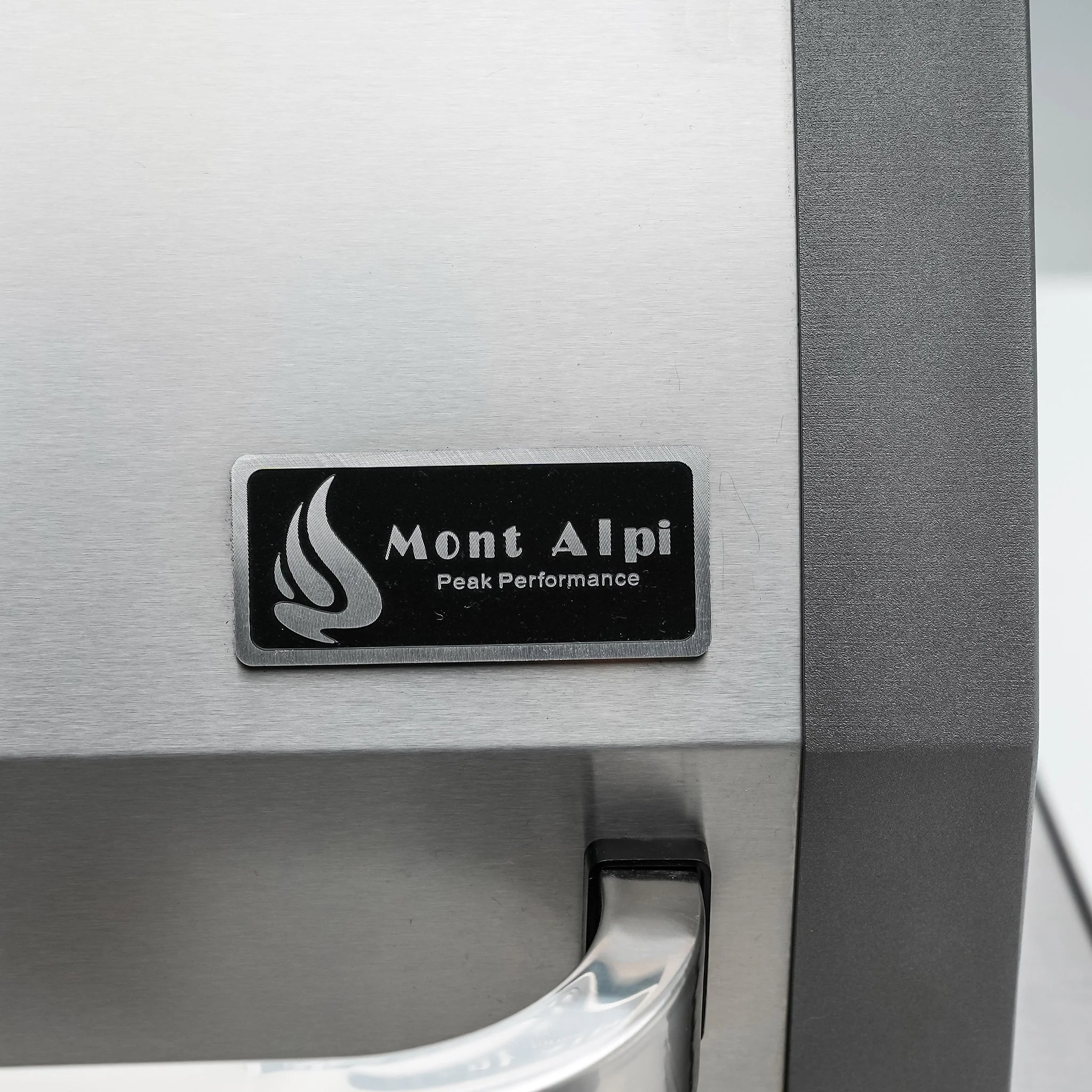 6-Burner 90 Degree Corner with Beverage Center and Side Burner Stainless Steel Propane Gas BBQ Island Grill - MAi805-90BEV by Mont Alpi - Image 22