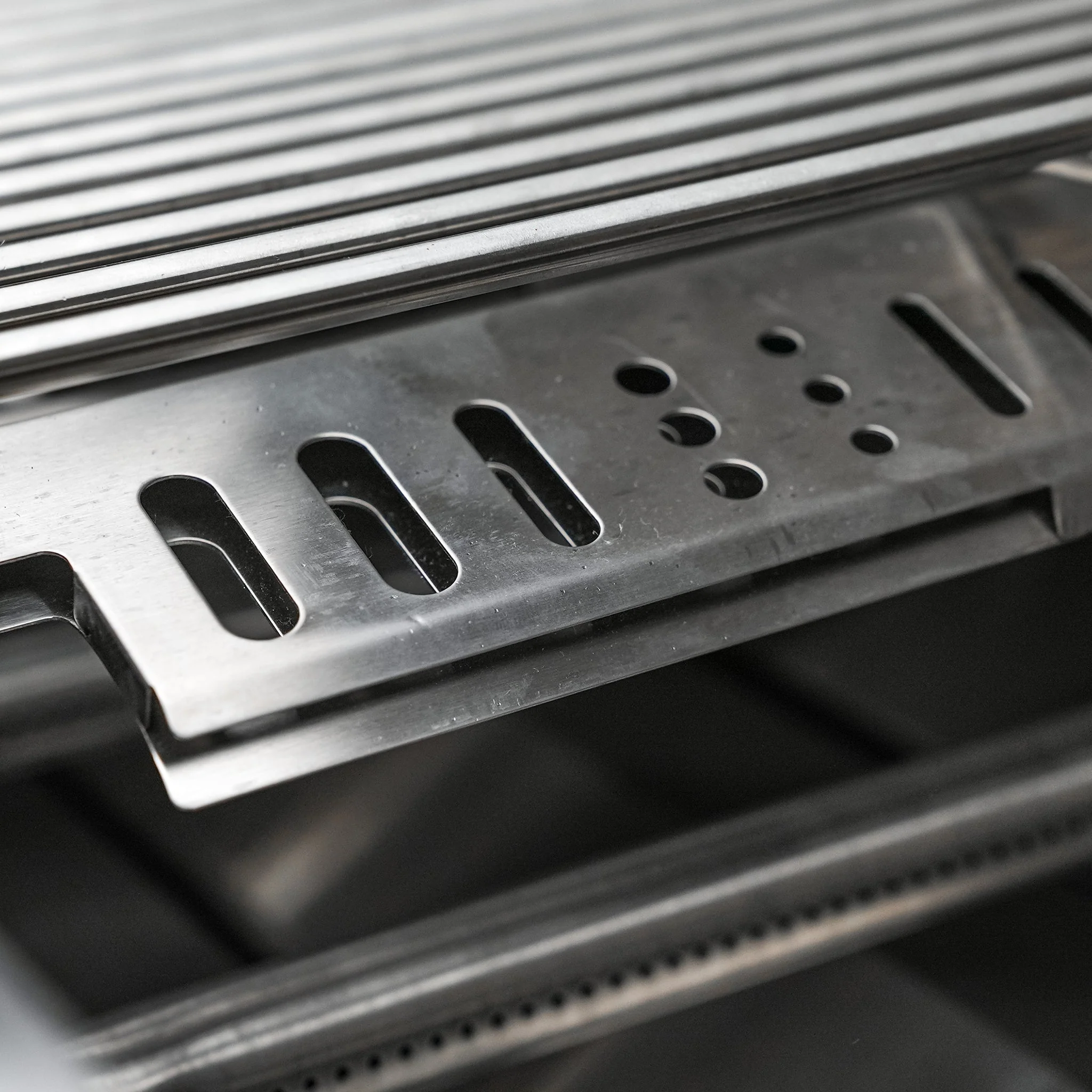 6-Burner with Beverage Center and Side Burner Stainless Steel Natural Gas BBQ Island Grill - MAi805-BEV by Mont Alpi - Image 12