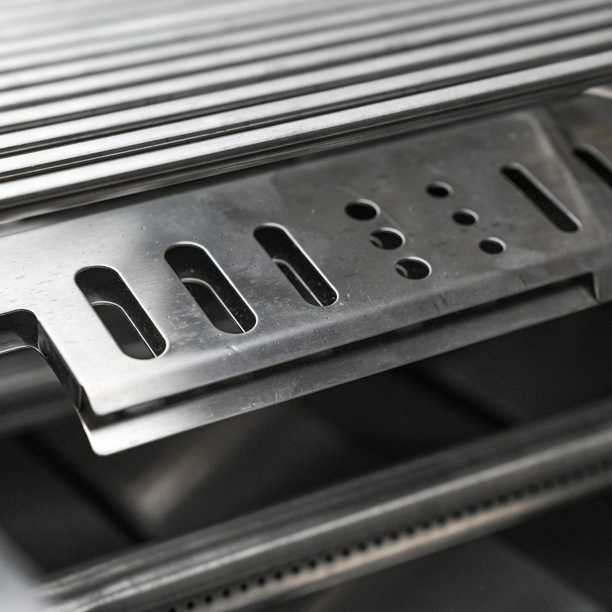 6-Burner with Kegerator Stainless Steel Propane Gas BBQ Island Grill - MAi805-KEG by Mont Alpi - Image 17
