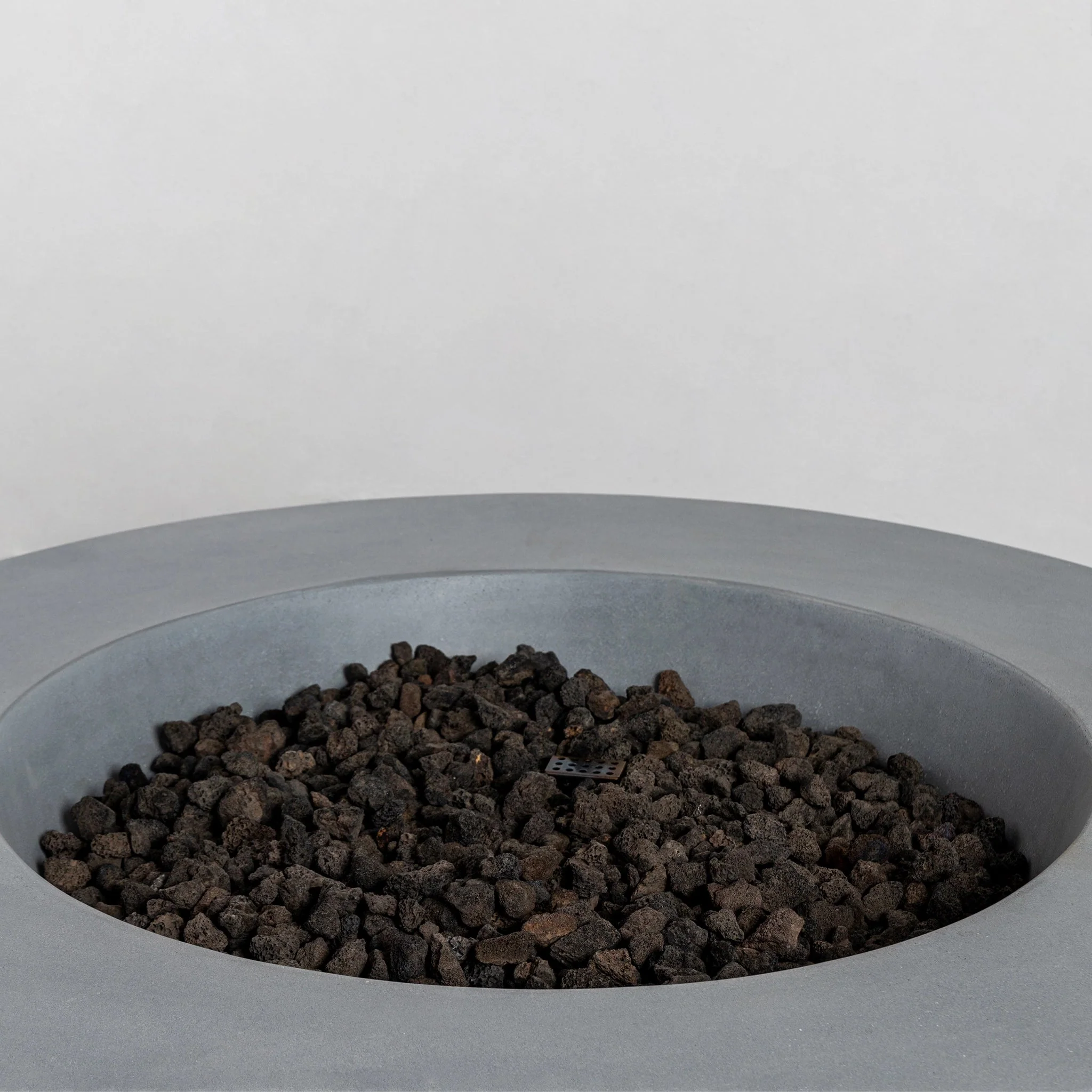 42" Round Beton Concrete (GFRC) Natural Gas Fire Pit by Starfire Designs - Image 7
