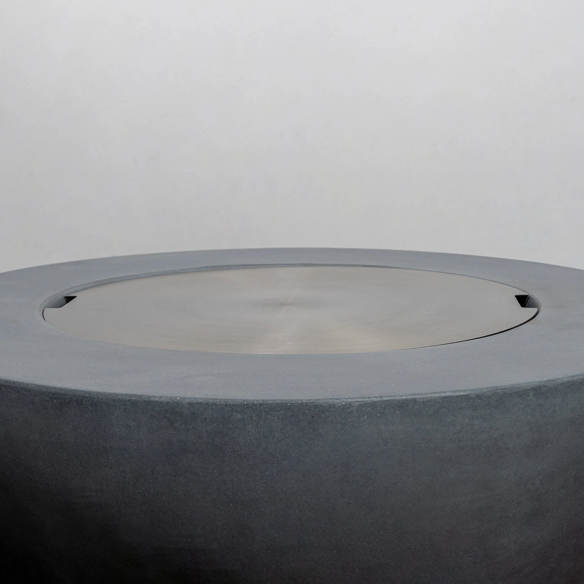 42" Round Beton Concrete (GFRC) Natural Gas Fire Pit by Starfire Designs - Image 8