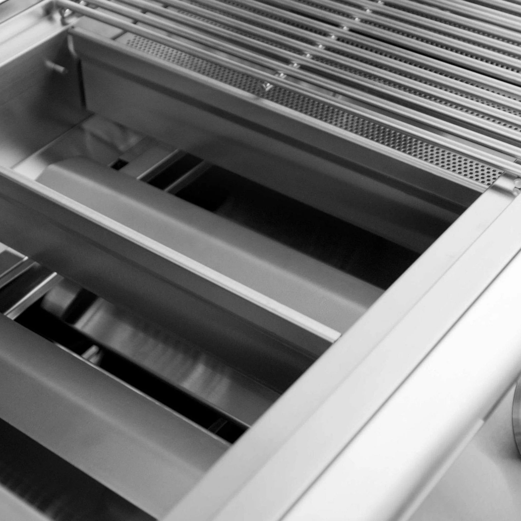 Blaze 5 Burner LTE Grill with Built-In Lights - Image 16