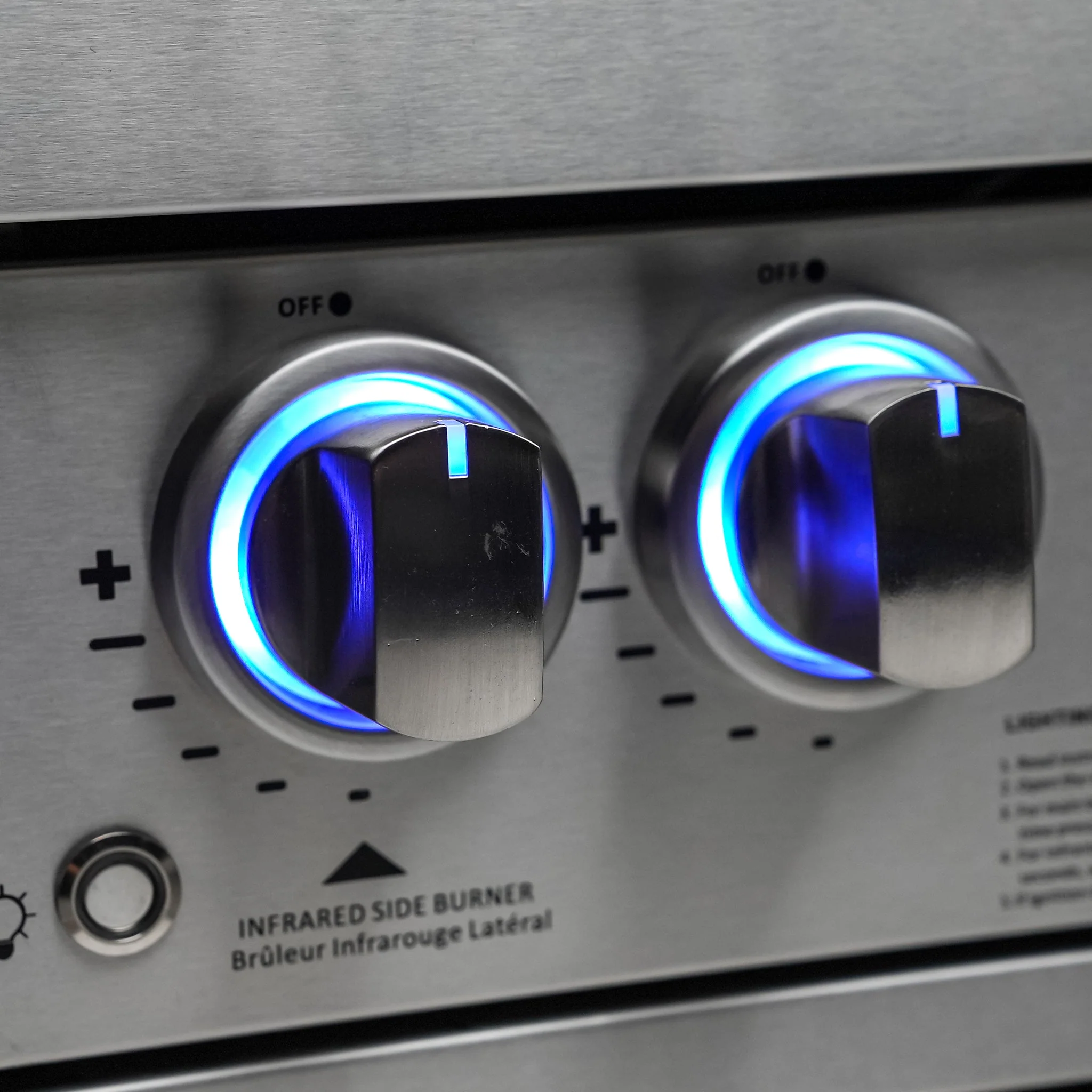Deluxe 6-Burner 90 Degree Corner with Beverage Center and Fridge Cabinet Stainless Steel Propane Gas BBQ Island Grill - MAi805-D90BEVFC by Mont Alpi - Image 12