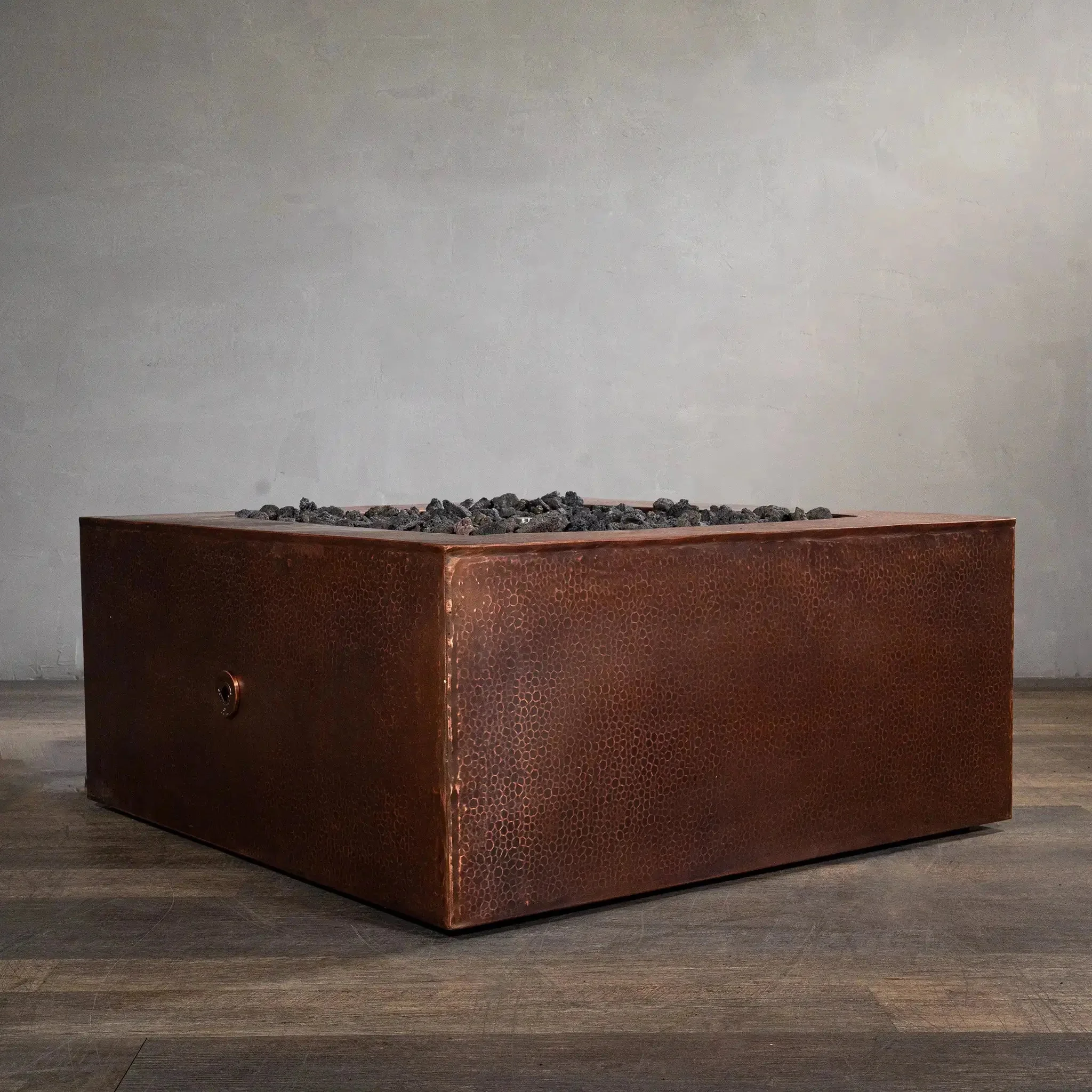 Starfire Designs Gravity Moreno 36" W Square Copper Fire Pit - MORGRAV363616 - Image 6