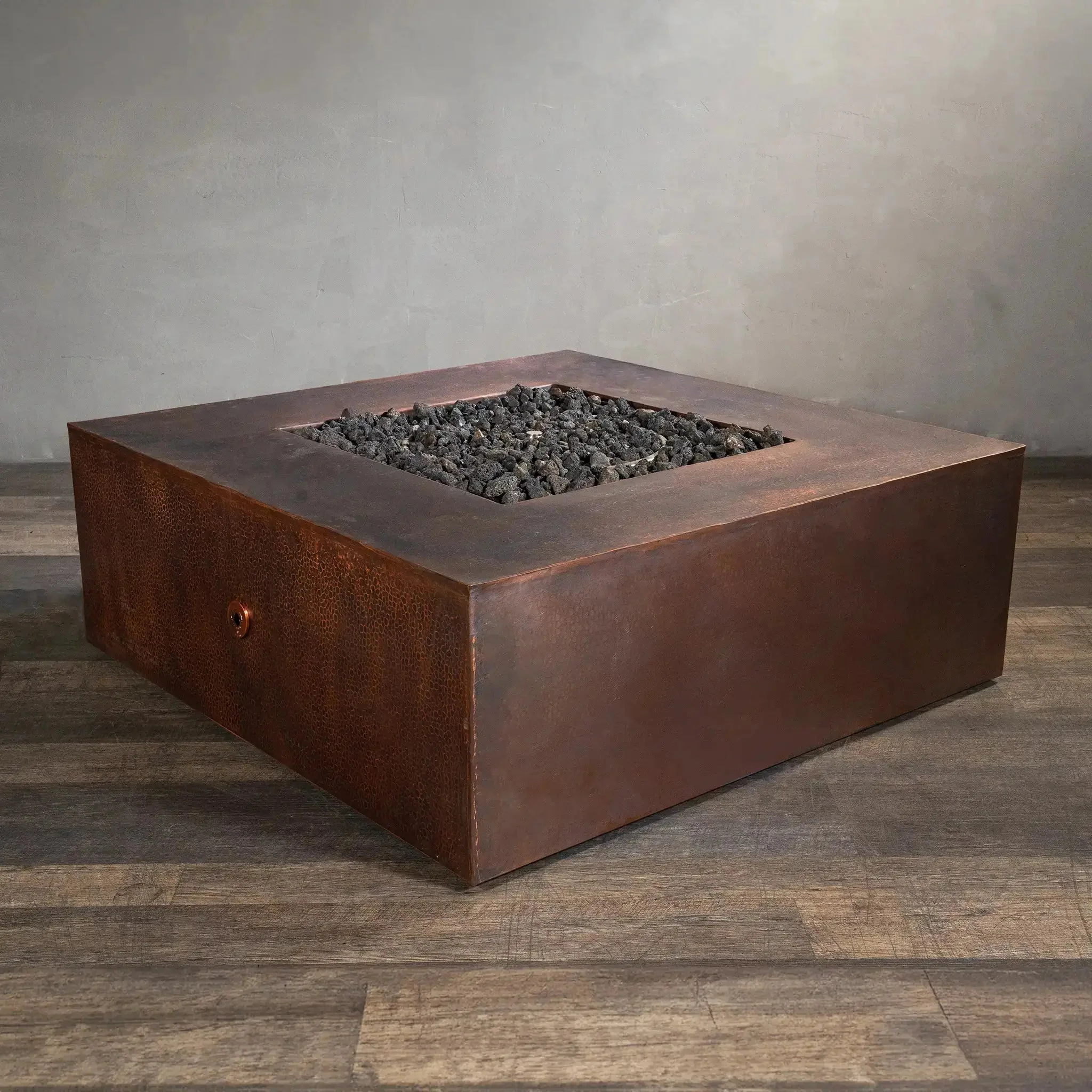Starfire Designs Gravity Moreno 45" W Square Copper Fire Pit - MORGRAV454516 - Image 4